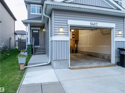 5407 14 AV SW photo 39
