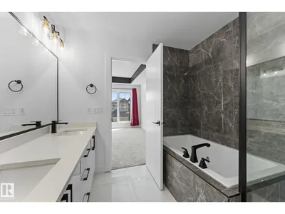 3606 42 AV photo 29