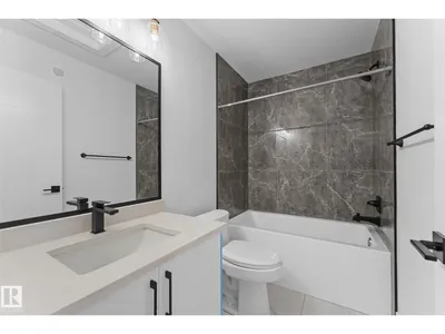 3606 42 AV photo 31