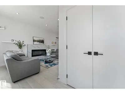 3606 42 AV photo 5