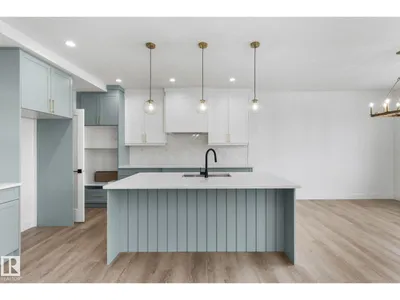 6424 29 AV SW photo 16