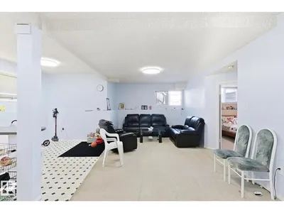 3015 37 ST NW photo 38