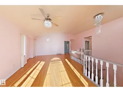 3015 37 ST NW photo 13