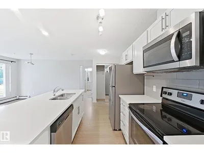 #112 5404 7 AV SW photo 15