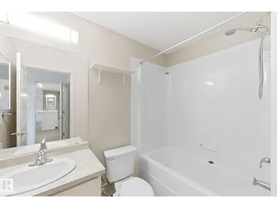 #112 5404 7 AV SW photo 20