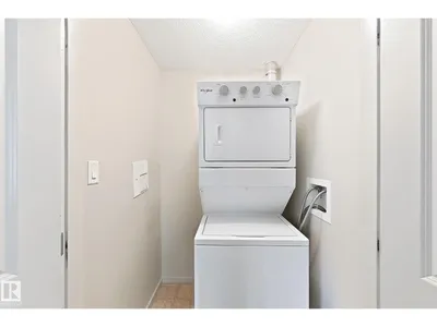 #112 5404 7 AV SW photo 24