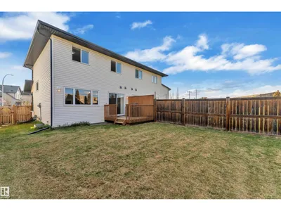 9919 217 ST NW photo 37