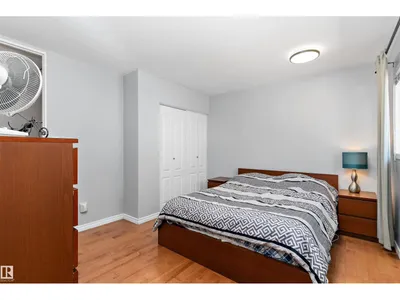 3839 117 ST NW photo 16