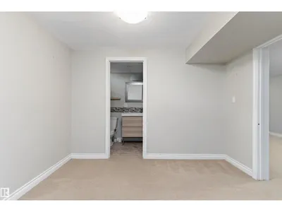 3839 117 ST NW photo 30