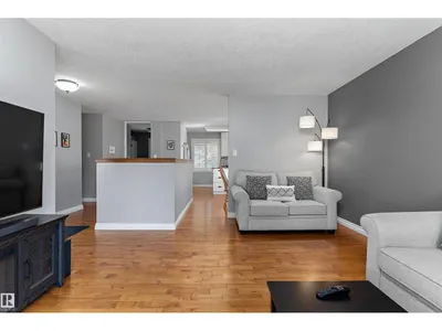 3839 117 ST NW photo 6