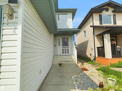 2410 32B ST NW photo 9