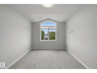 51 VIVIAN WY photo 31