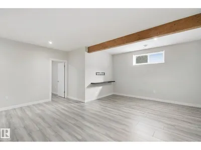 51 VIVIAN WY photo 39