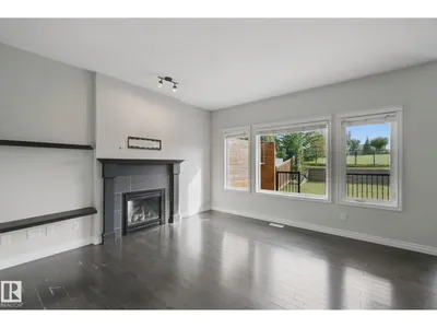 51 VIVIAN WY photo 14