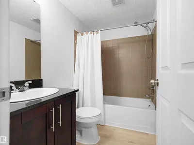 #114 12035 22 AV SW photo 13