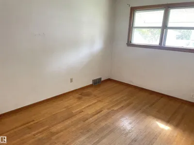 8759 81 AV NW photo 8