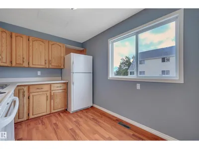 14644 52 ST NW photo 17