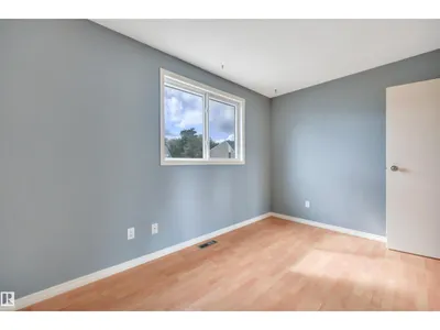 14644 52 ST NW photo 25