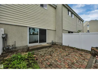 14644 52 ST NW photo 44