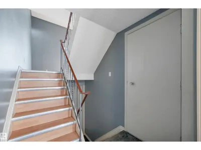 14644 52 ST NW photo 5