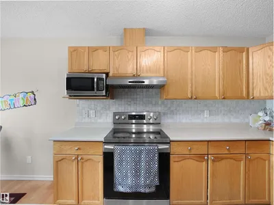 8111 7 AVE AV SW SW photo 13