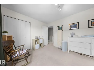 10518 84 AV NW photo 27