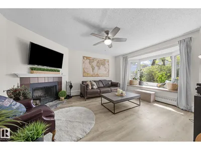 10518 84 AV NW photo 4