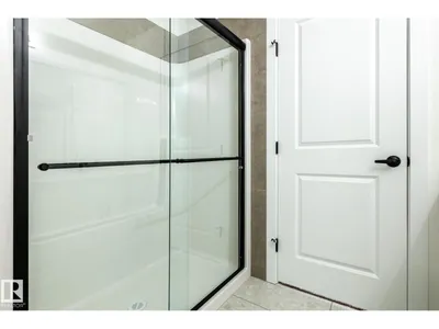 20819 40 AV NW photo 21