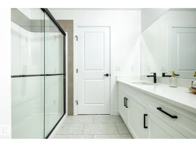 20819 40 AV NW photo 22