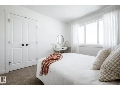 20819 40 AV NW photo 34