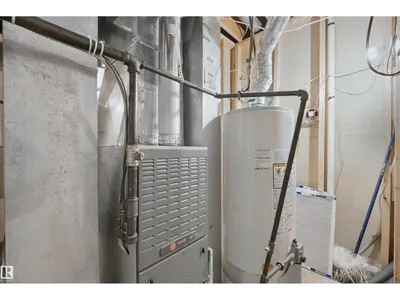 5107 17 AV NW photo 50