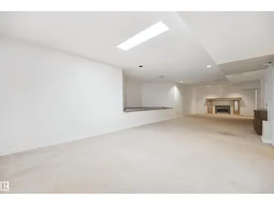 5107 17 AV NW photo 52