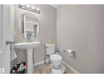 1927 51 Street SW SW photo 9