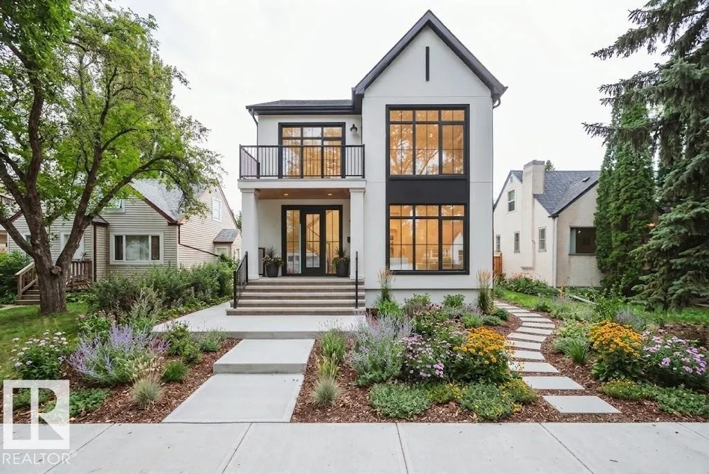 9647 72 AV NW exterior