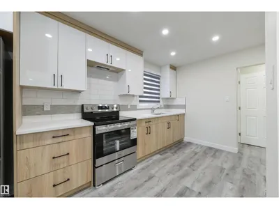8019 141 AV NW photo 12