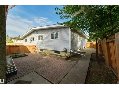 8019 141 AV NW photo 42