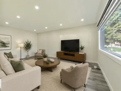 8019 141 AV NW photo 6