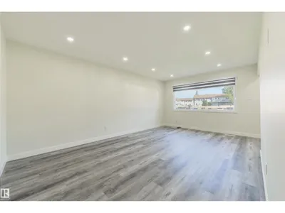 8019 141 AV NW photo 8