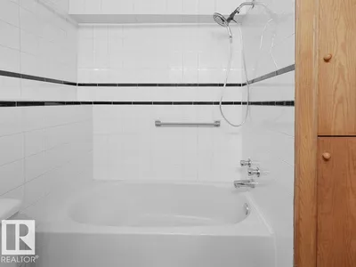 535 PARDEE BAY NW photo 48