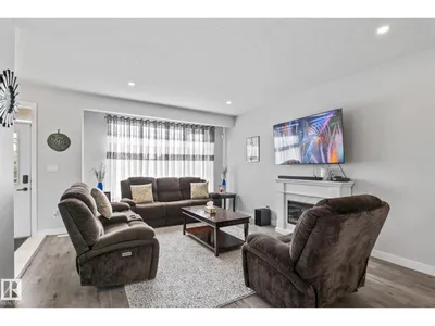 10338 162ST NW photo 5