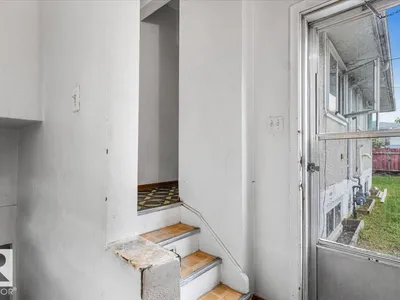 9228 75 ST NW photo 21