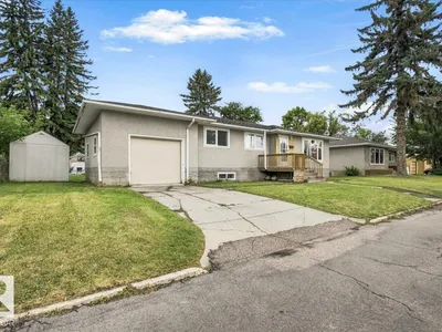 9228 75 ST NW photo 39