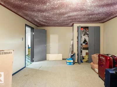 9228 75 ST NW photo 33