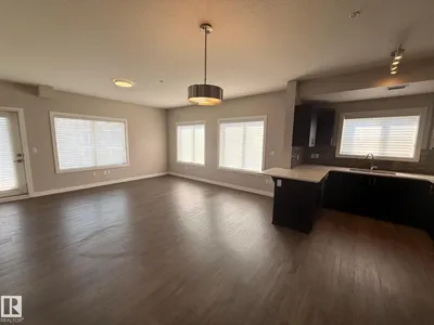 #306 560 GRIESBACH PARADE PR NW photo 7
