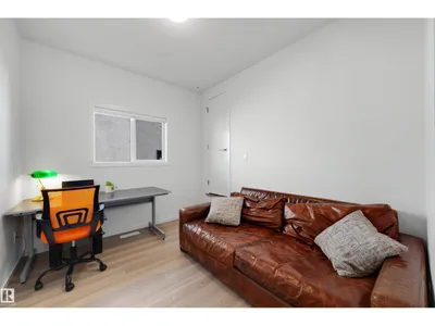 11215 87 ST NW photo 19