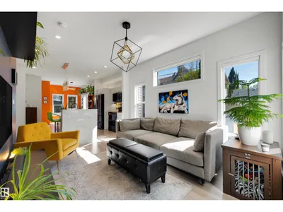 11215 87 ST NW photo 9