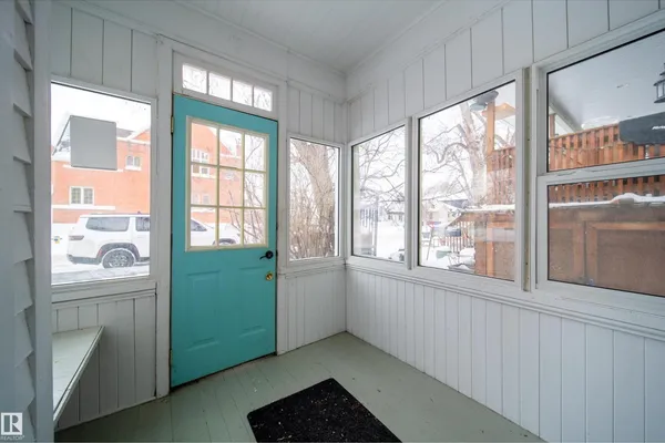 10803 93 ST NW photo 3