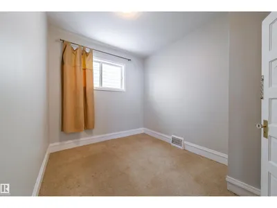 10803 93 ST NW photo 17
