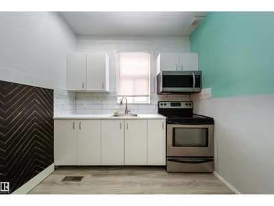 10803 93 ST NW photo 21