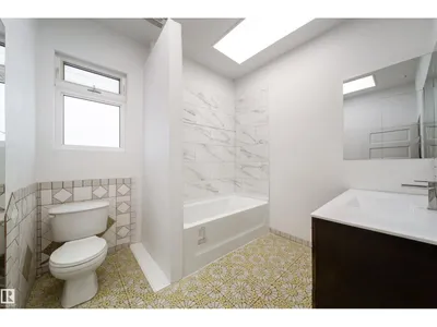 10803 93 ST NW photo 18